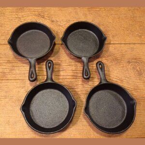Four Old Mountain Cast Iron Mini-Skillet 4 1/2" wide Four 0166-10137
